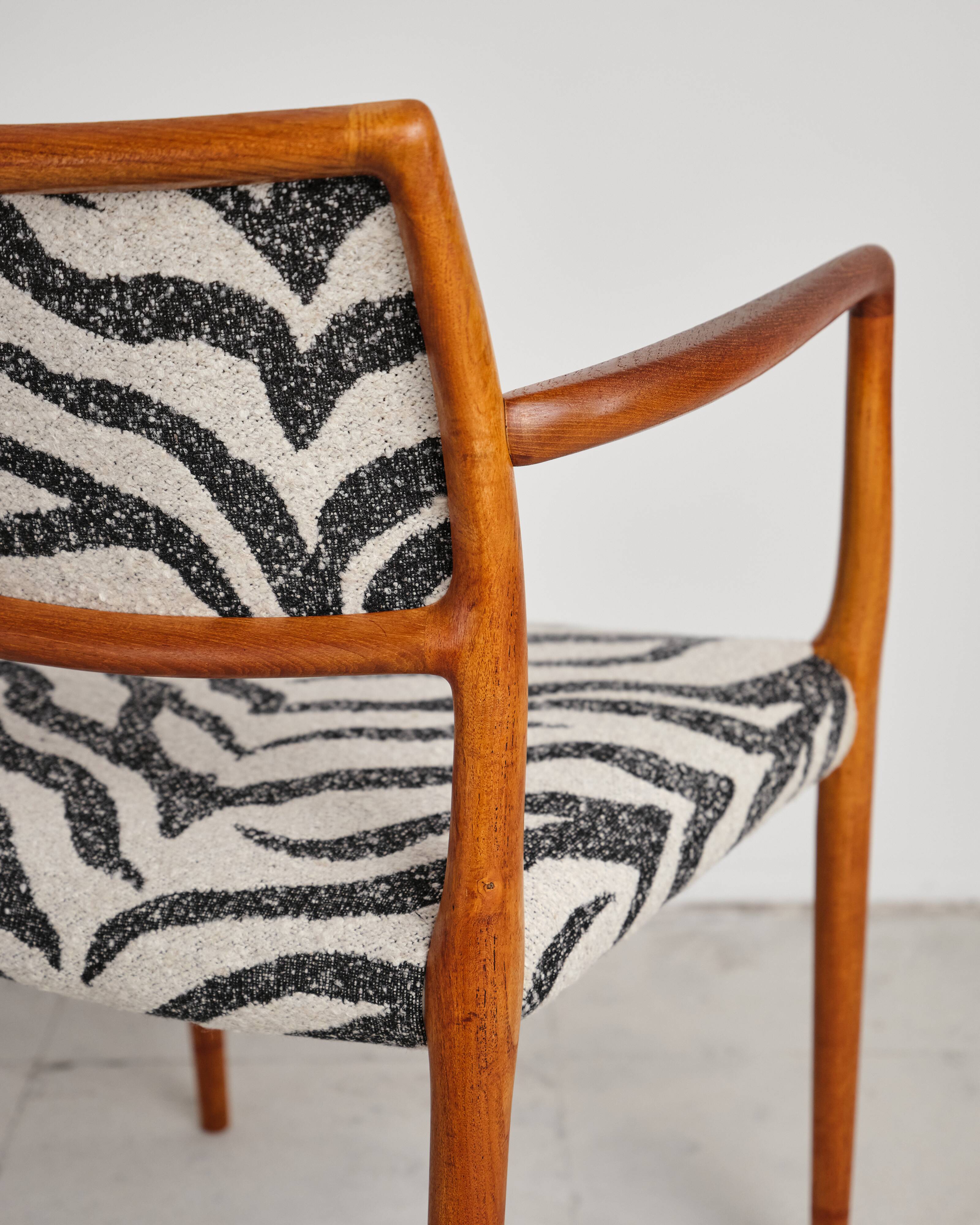 Ensemble de 2 fauteuils danois Niels O. Møller, modèle 65, design du milieu