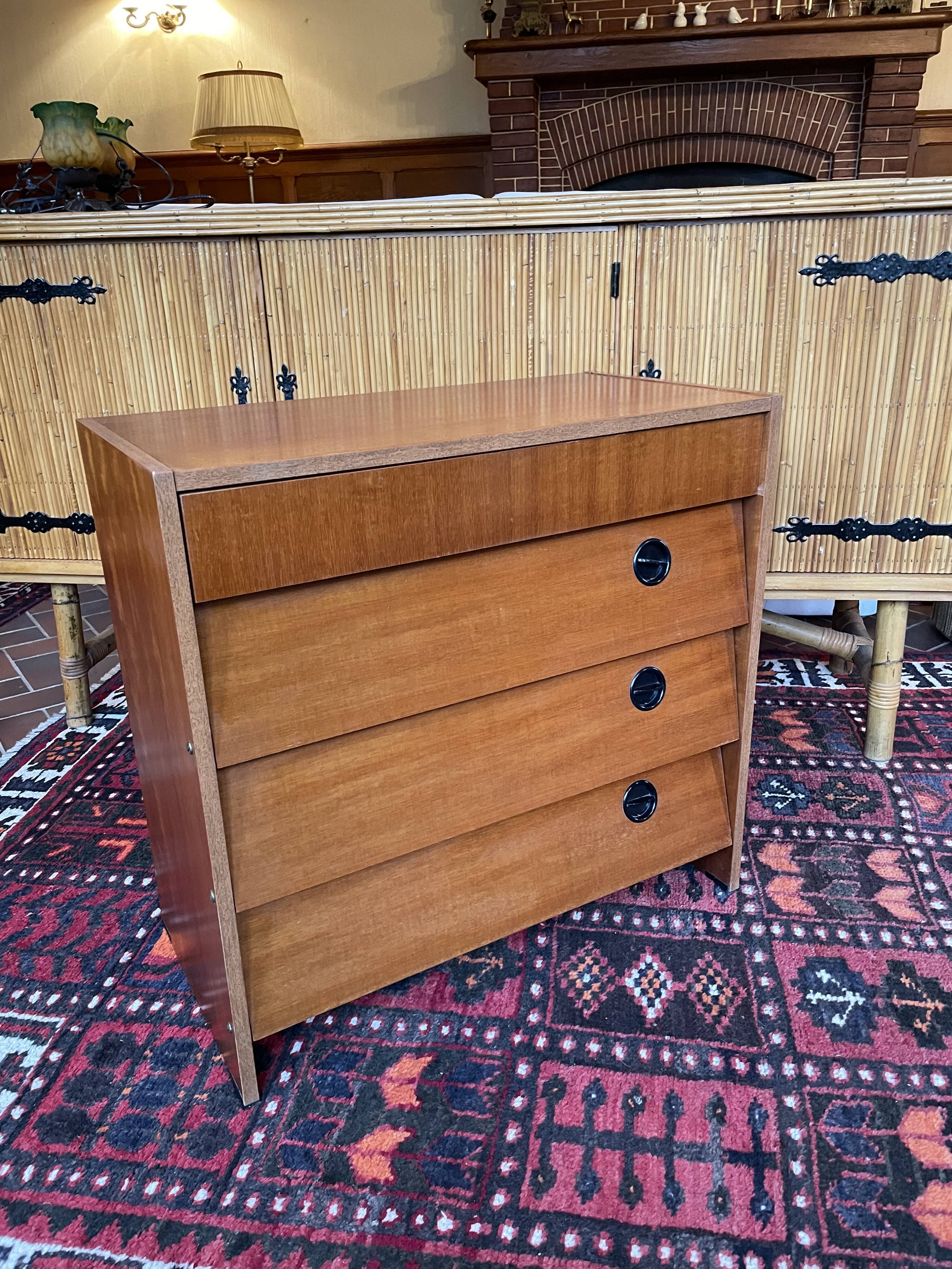 Meuble à chaussures