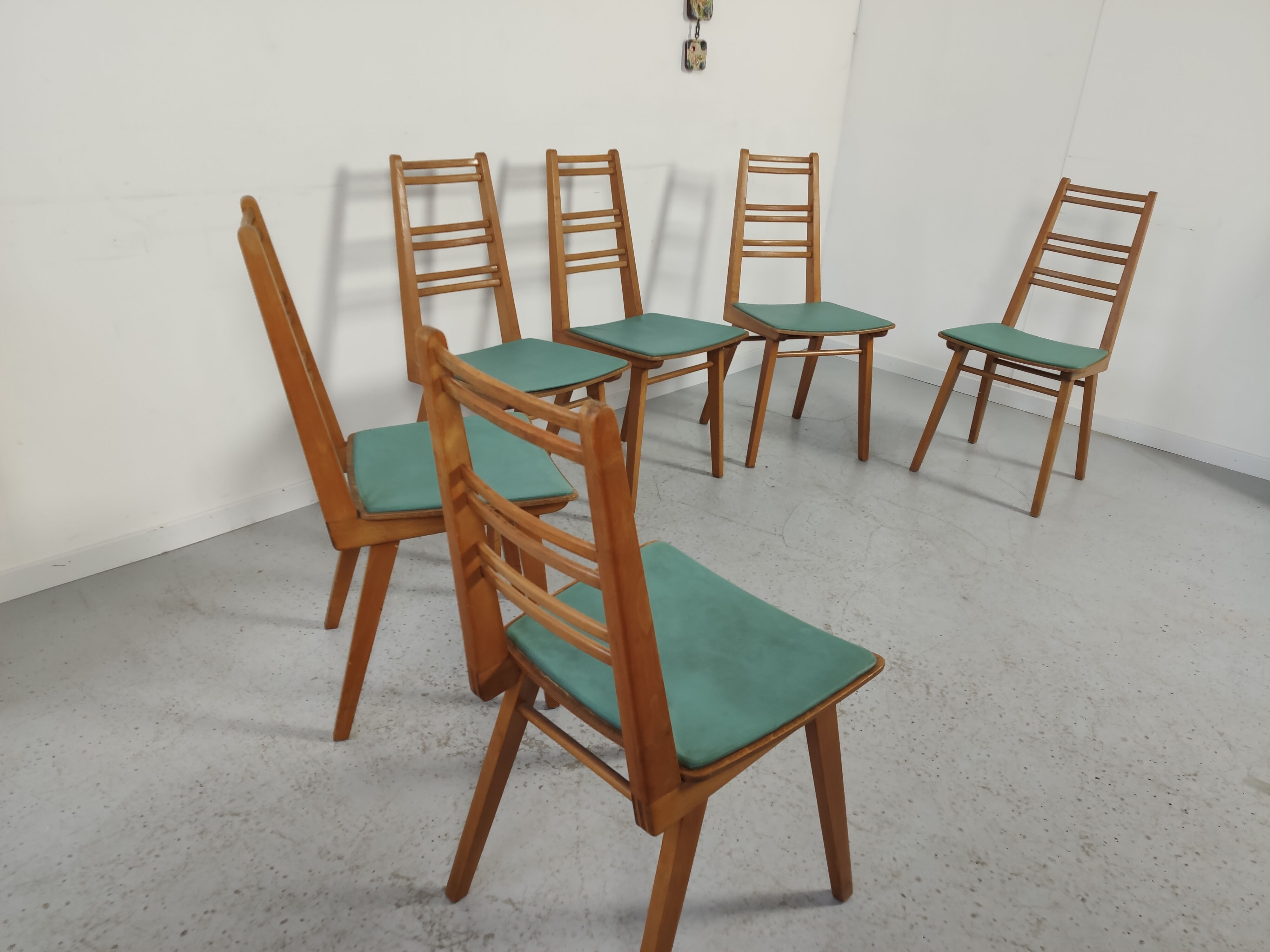 6 vintage chairs  1950