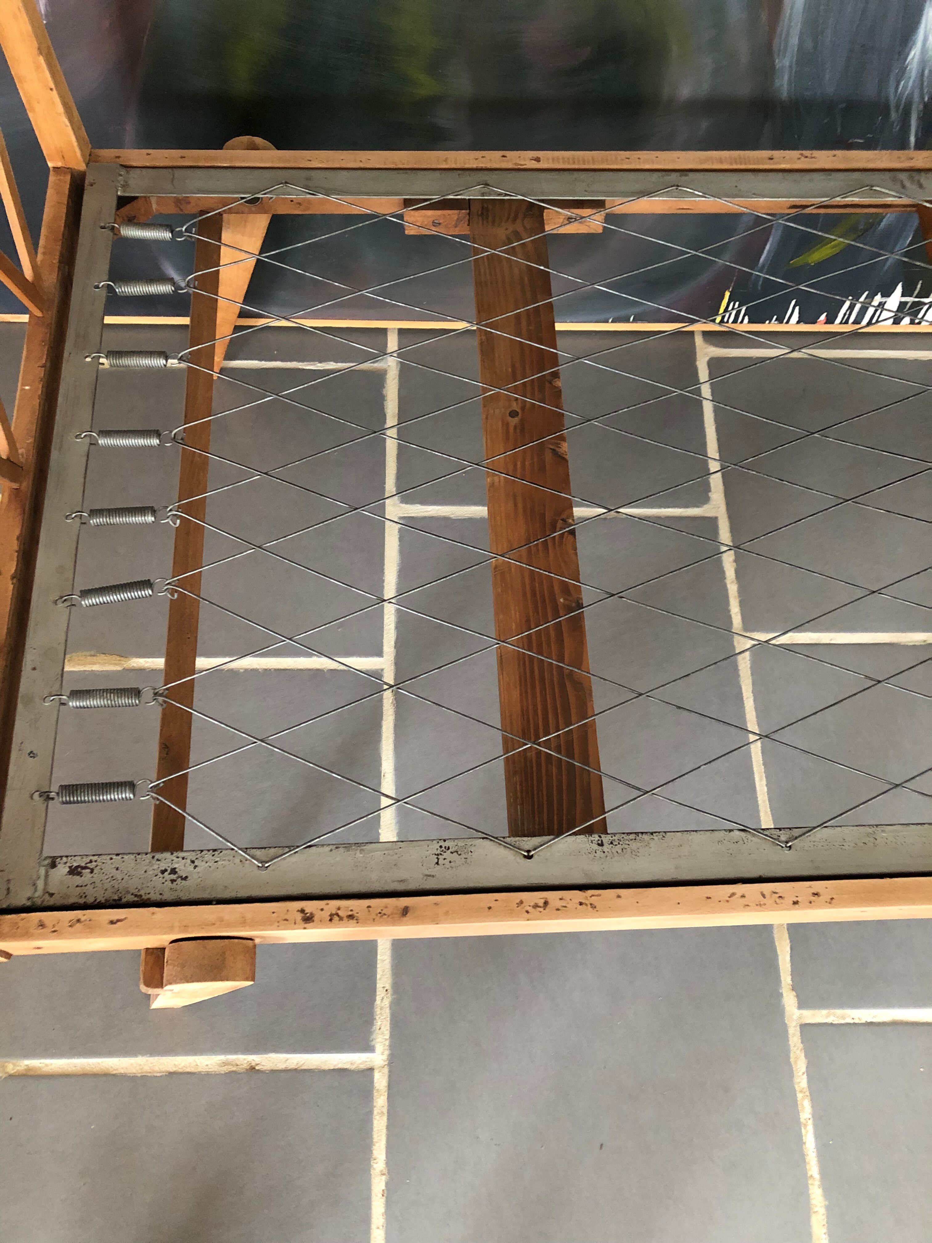 Resting bed braces reconstruction / vintage midcentury