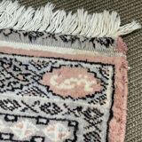 Small handmade Pakistani wool rug - 88x64cm