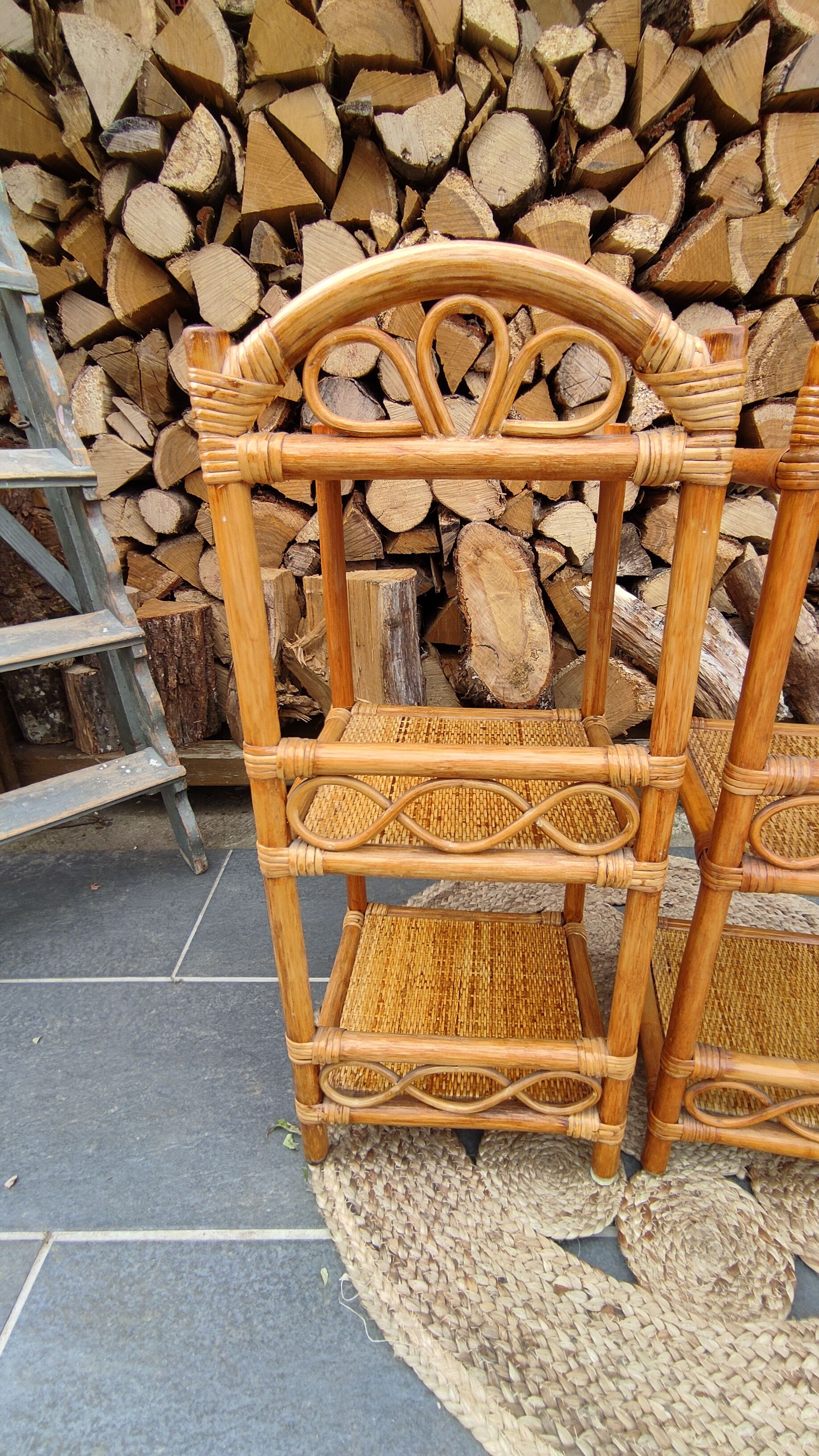 Chevets table de nuit en rotin vintage
