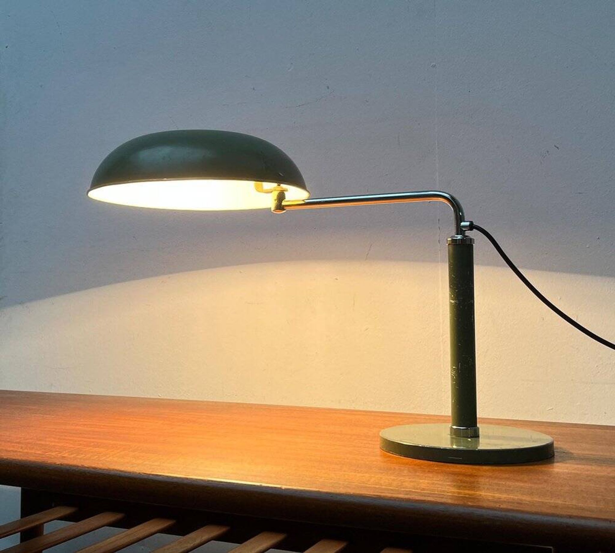 Art Deco swivel table lamp model Swiss Quick 1500 by Alfred Müller for Amba, 1930s.