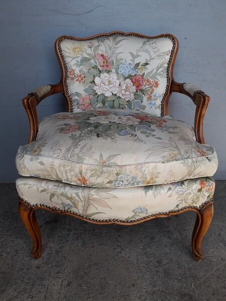 St Louis XV debut XXem convertible chair