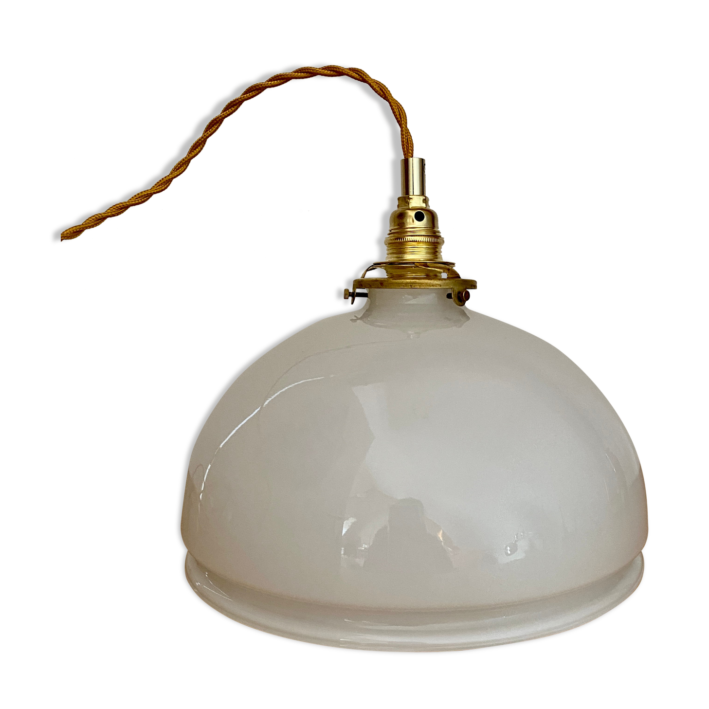 Vintage lampshade suspension in white opaline