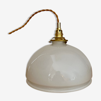 Suspension abat-jour vintage en opaline blanche