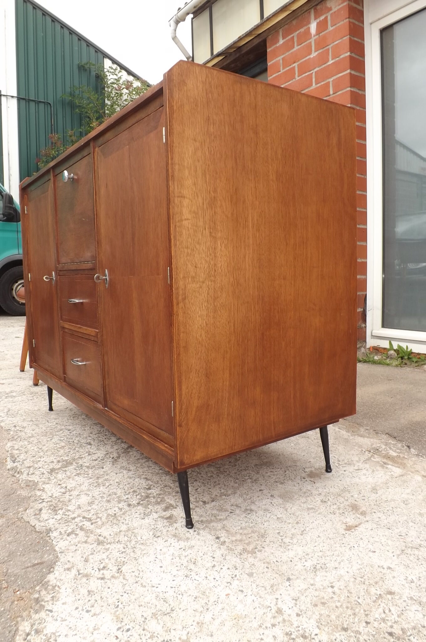 1950s buffet