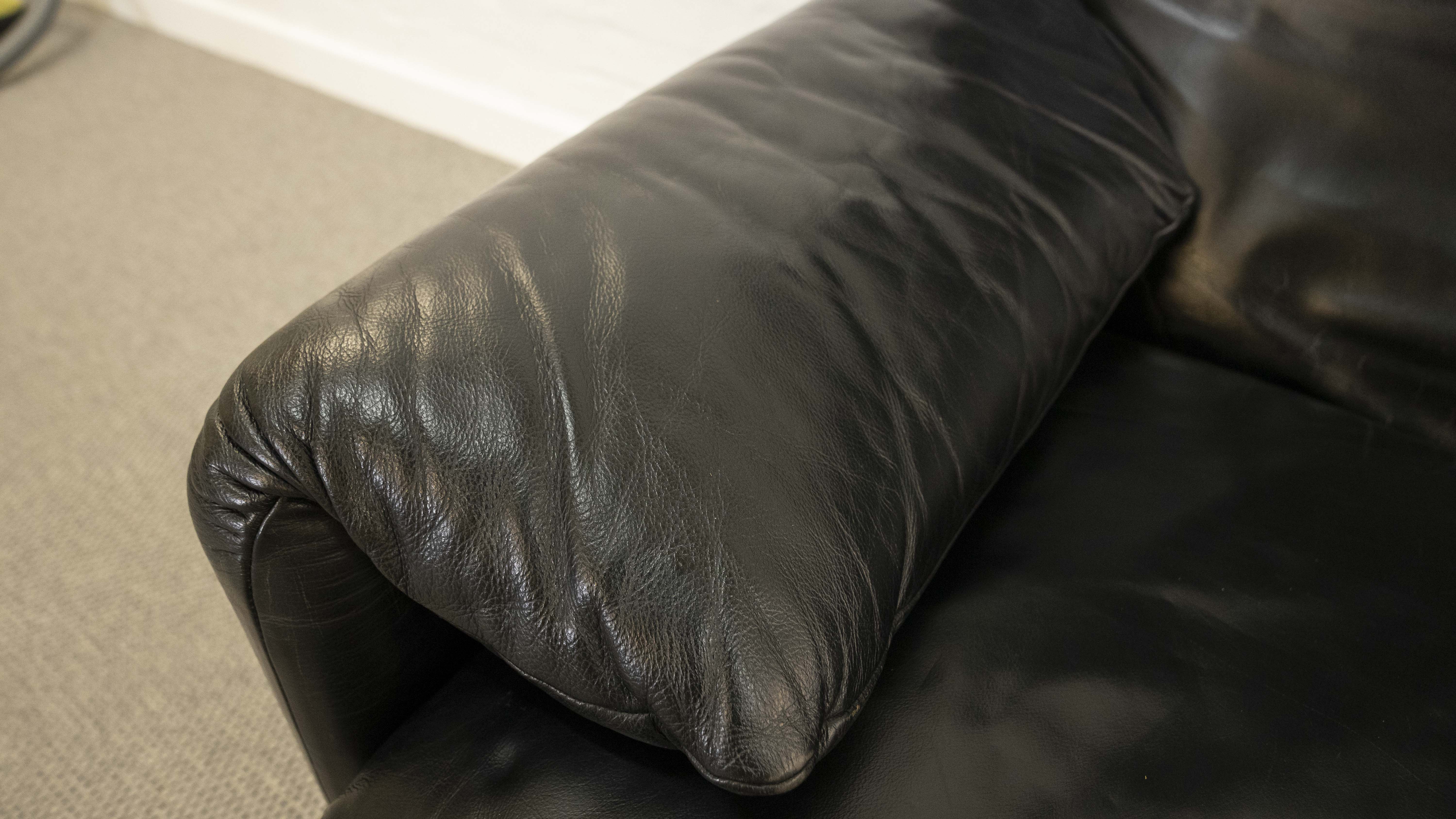 Maralunga 3-Seat Sofa in black leather by Vico Magistretti for Cassina