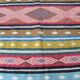 Tapis kilim traditionnel berbère tribal à motifs géométriques multicolores