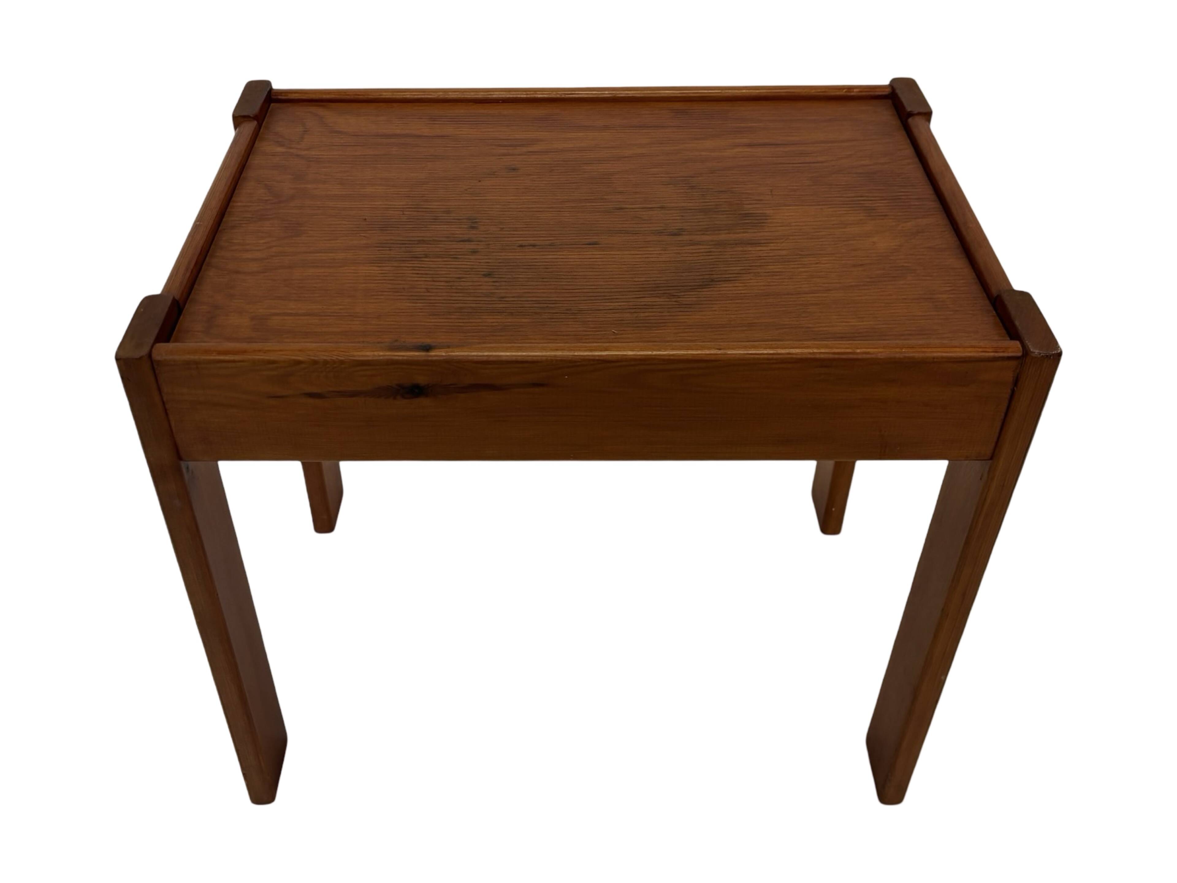 Vintage set of 3 side tables nesting pine wood 60s