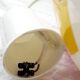 Suspension opaline