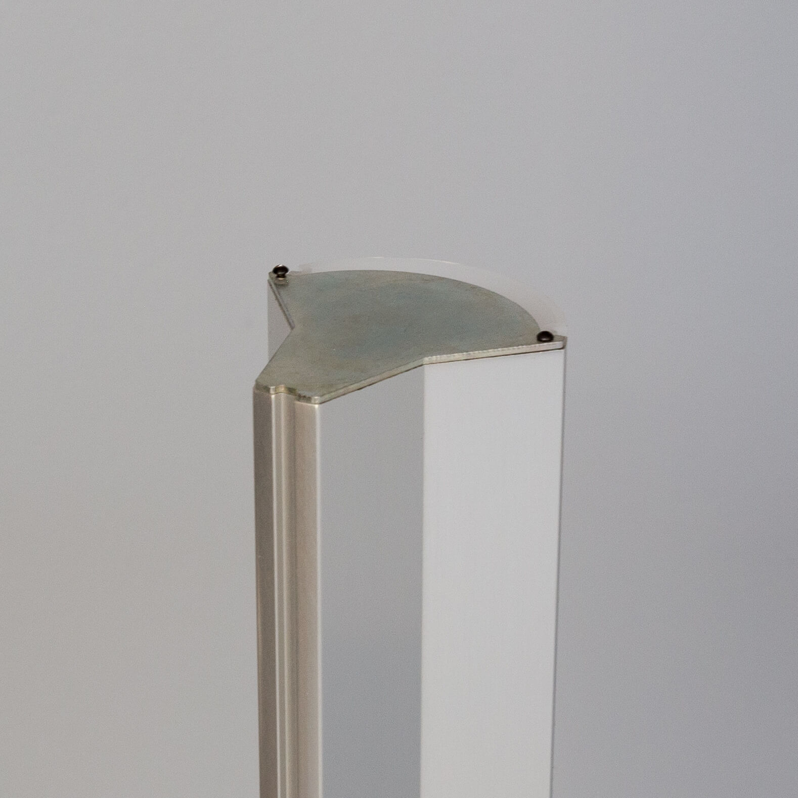 Hannes Wettstein ‘Ypsilon” floorlamp for Belux