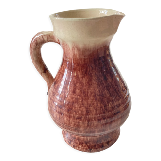 Accolay pitcher