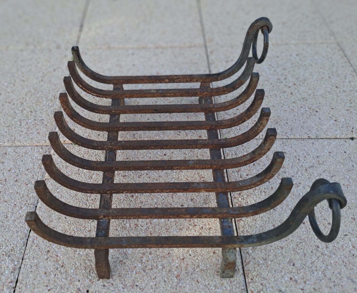 Cast iron log holder