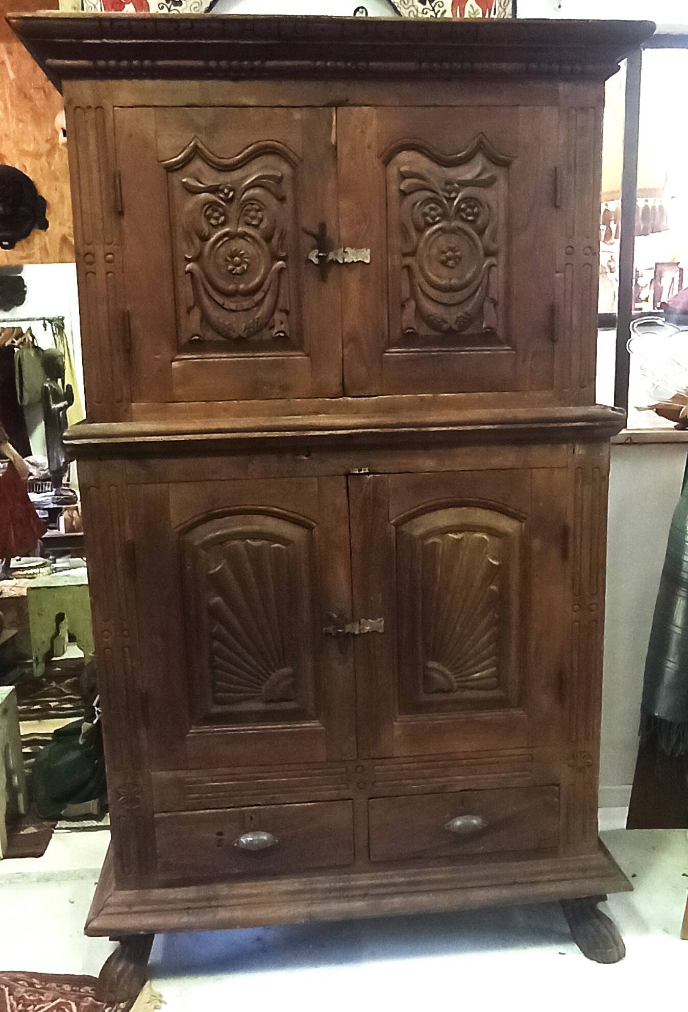 ARMOIRE TIBETAINE
