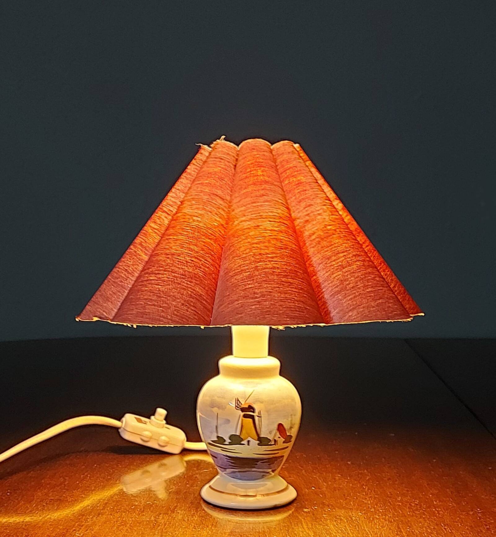 Lampe delf en porcelaine