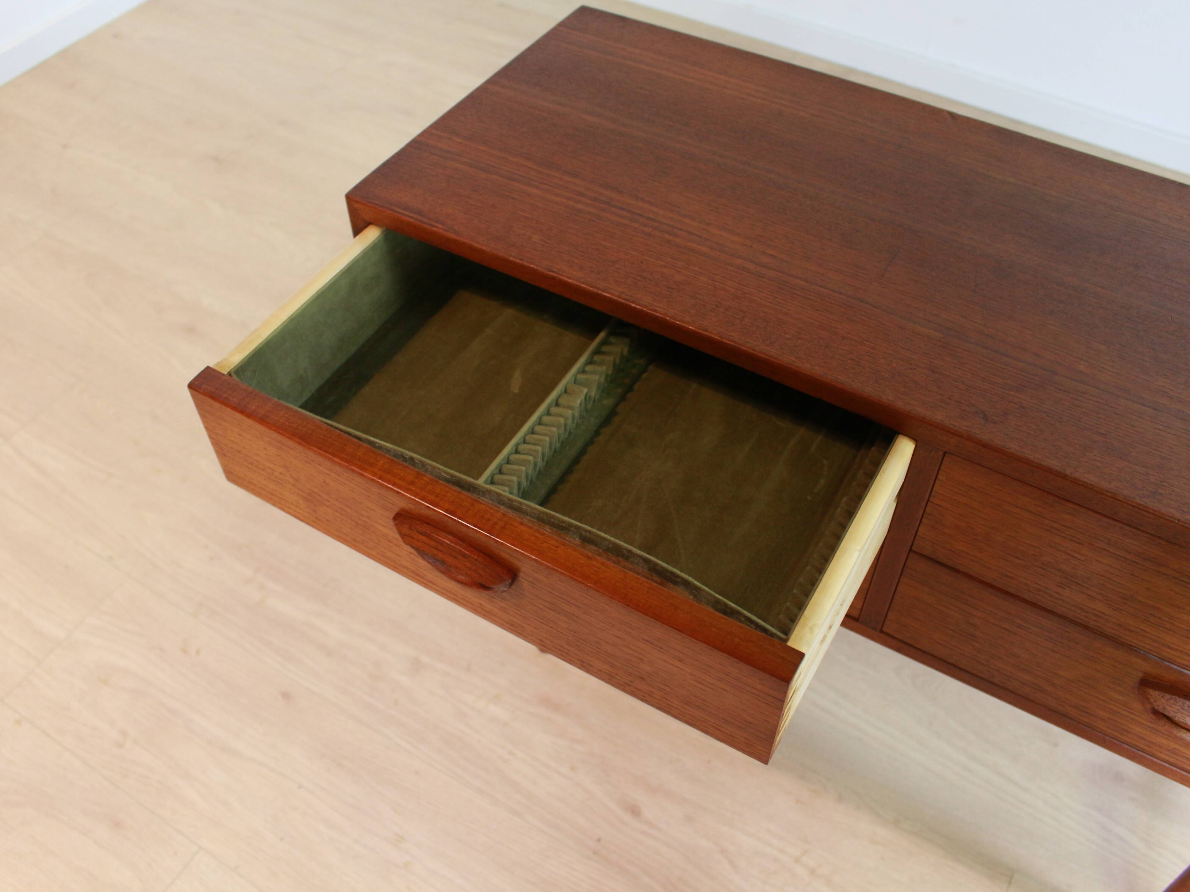 Commode vintage en teck Kai Kristiansen