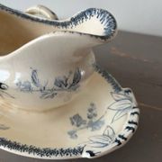 Sauce boat U & Cie Sarreguemines model “currants”