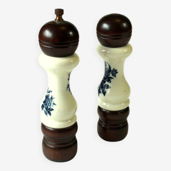 Salt and pepper shaker from the 60s, made of wood, ceramic and metal, vintage
