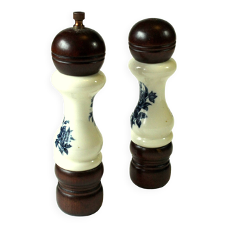 Salt and pepper shaker from the 60s, made of wood, ceramic and metal, vintage