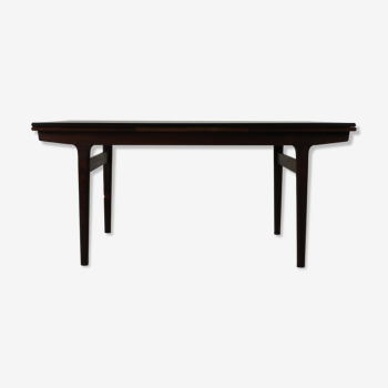 Top quality Danish design dinner table in rosewood by Kjaernulf
