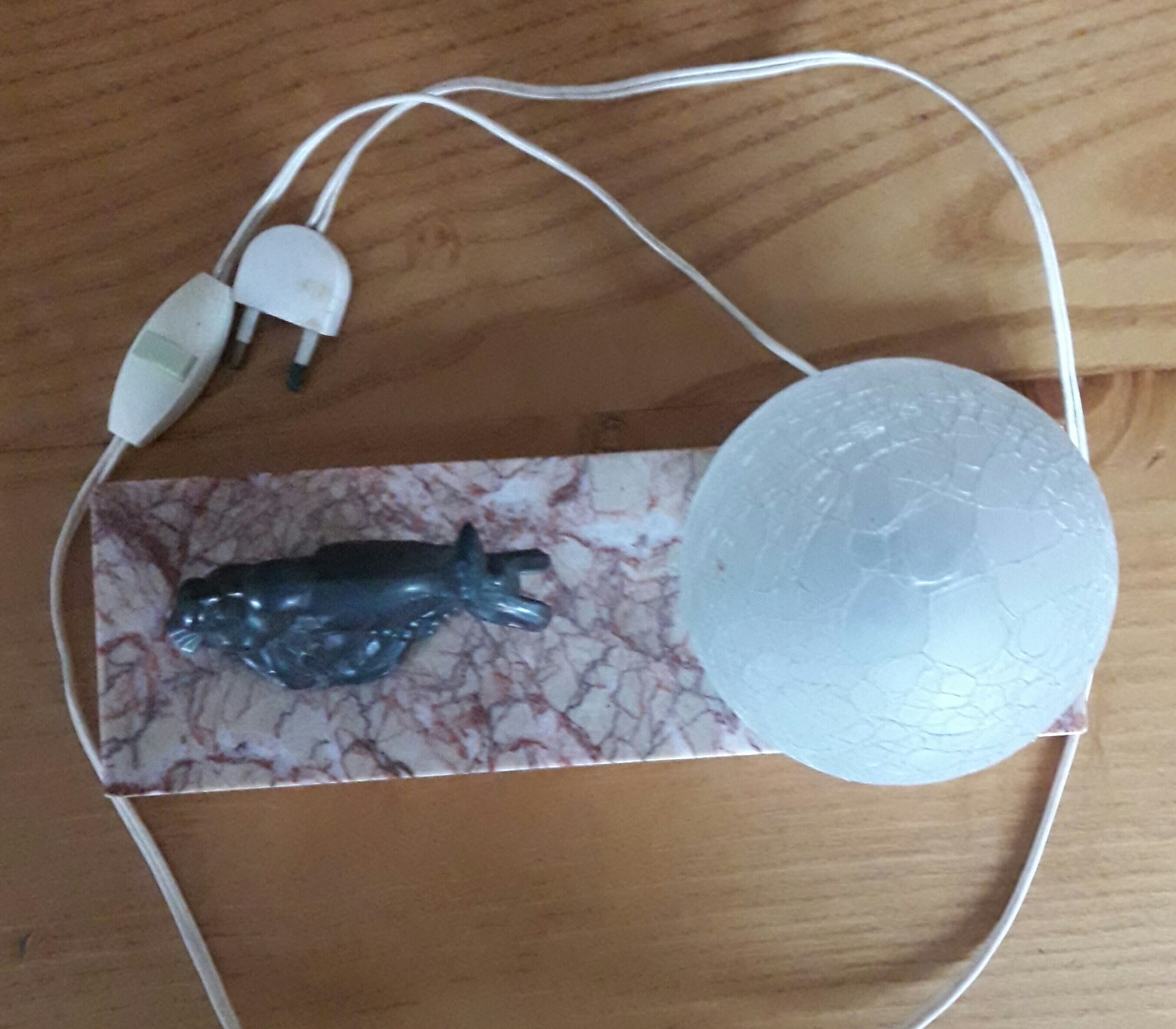 Art deco bedside night light lamp