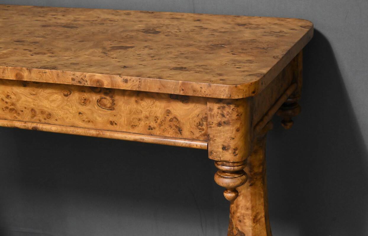 Victorian Amboyna Burl Desk, England – Late 19th Century
