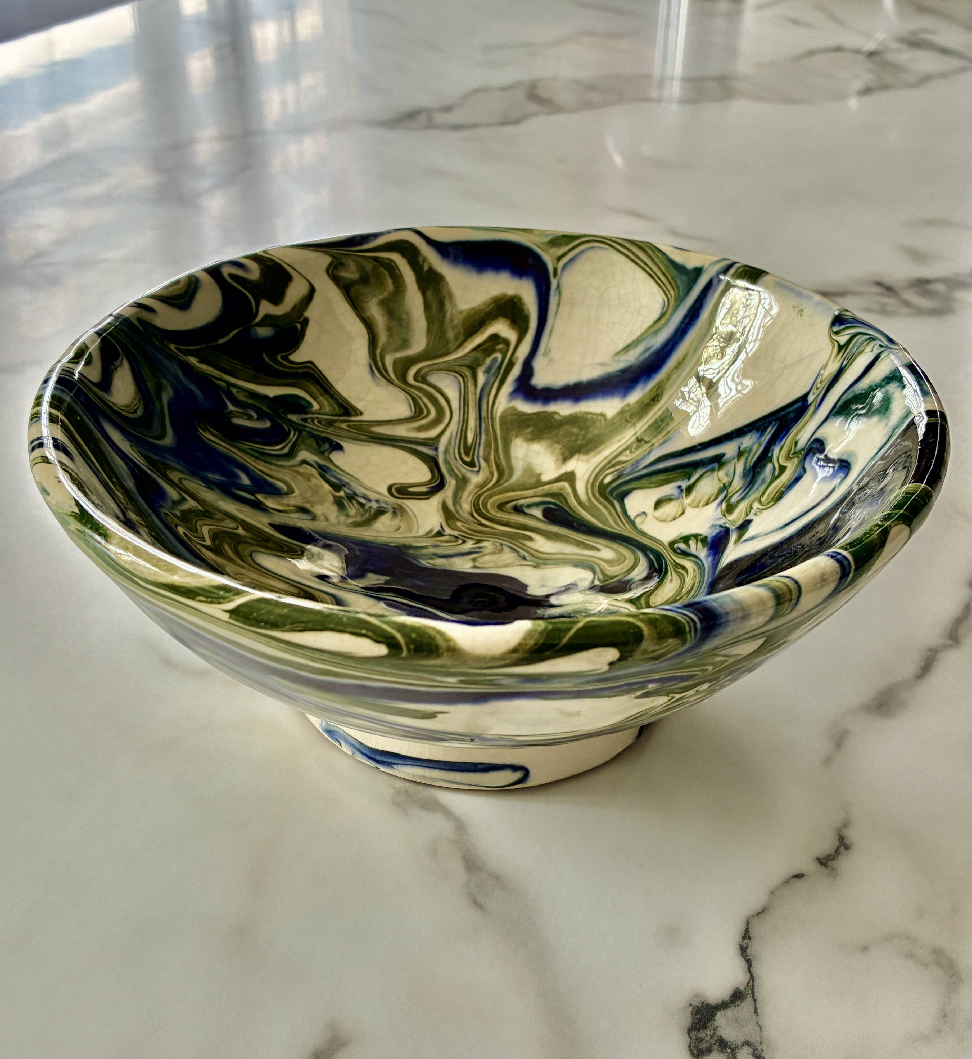Terracotta bowl with a marbled effect