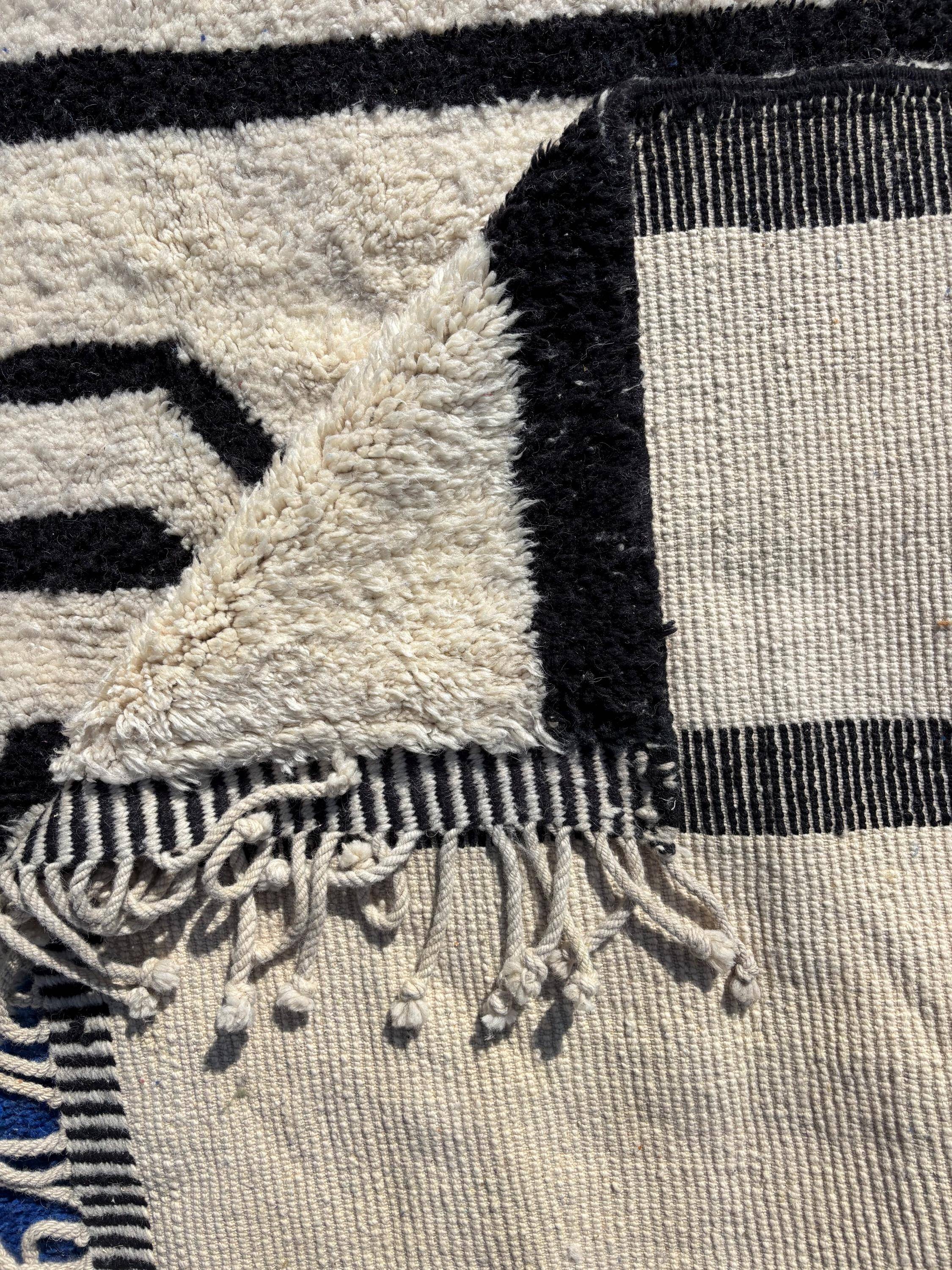 Berber rug natural wool Morocco 3 x 2 m