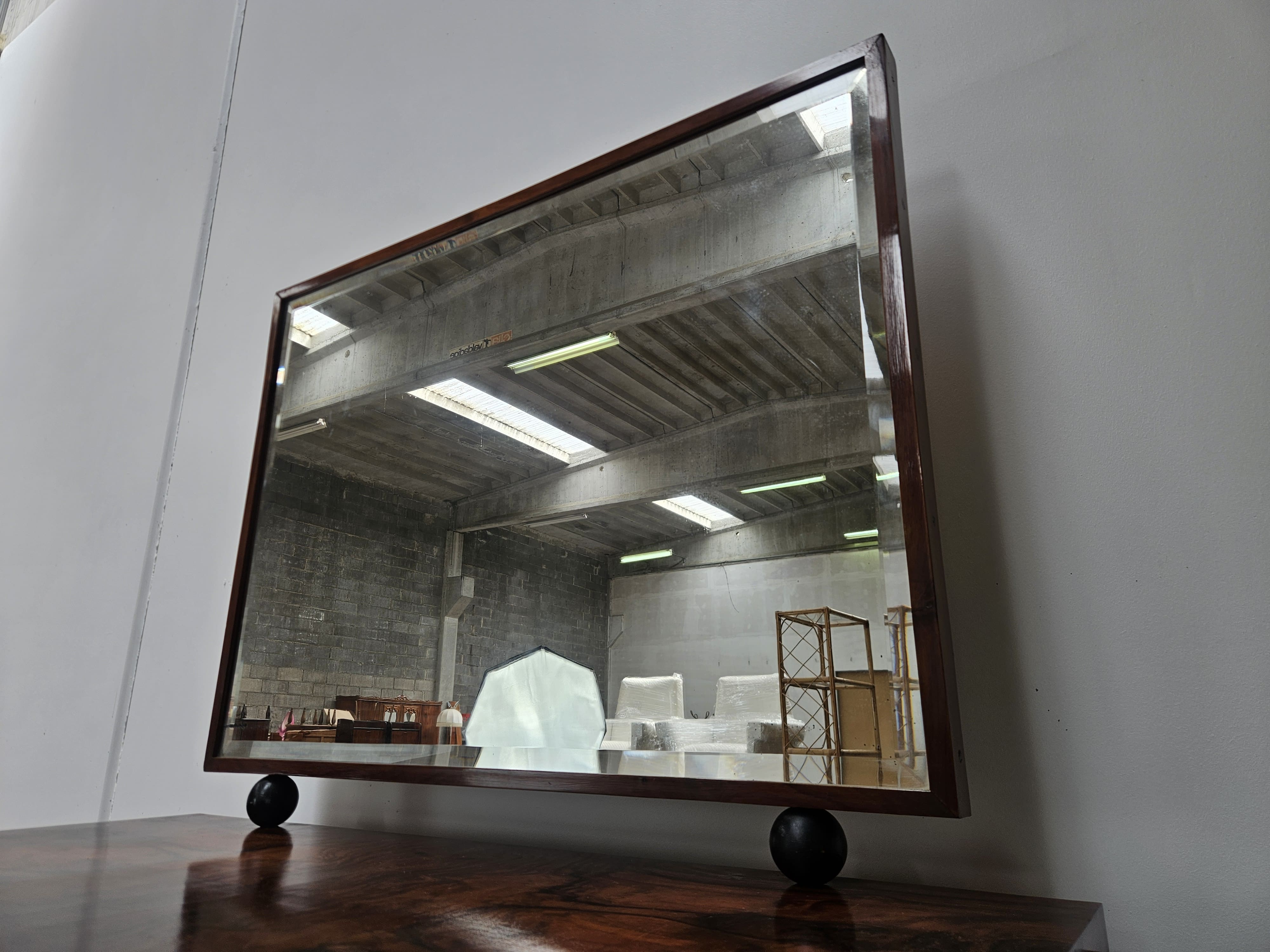 1940s Art Decò sideboard in walnut burl with mirror
