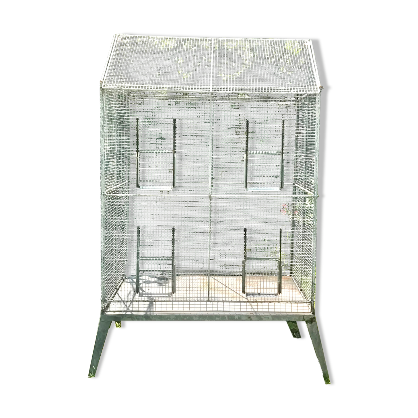 Zinc cage