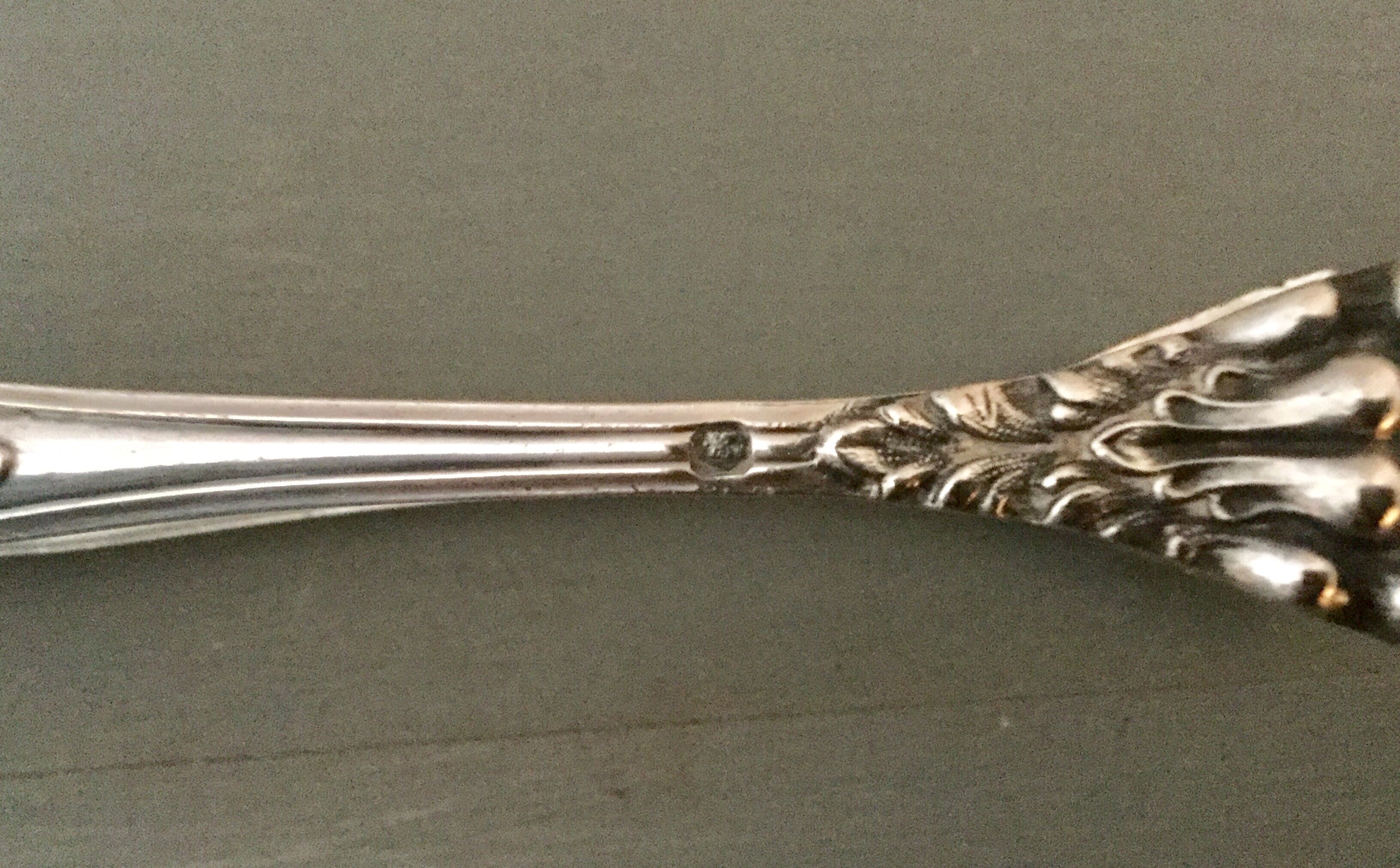 Massive silver sugar pinch