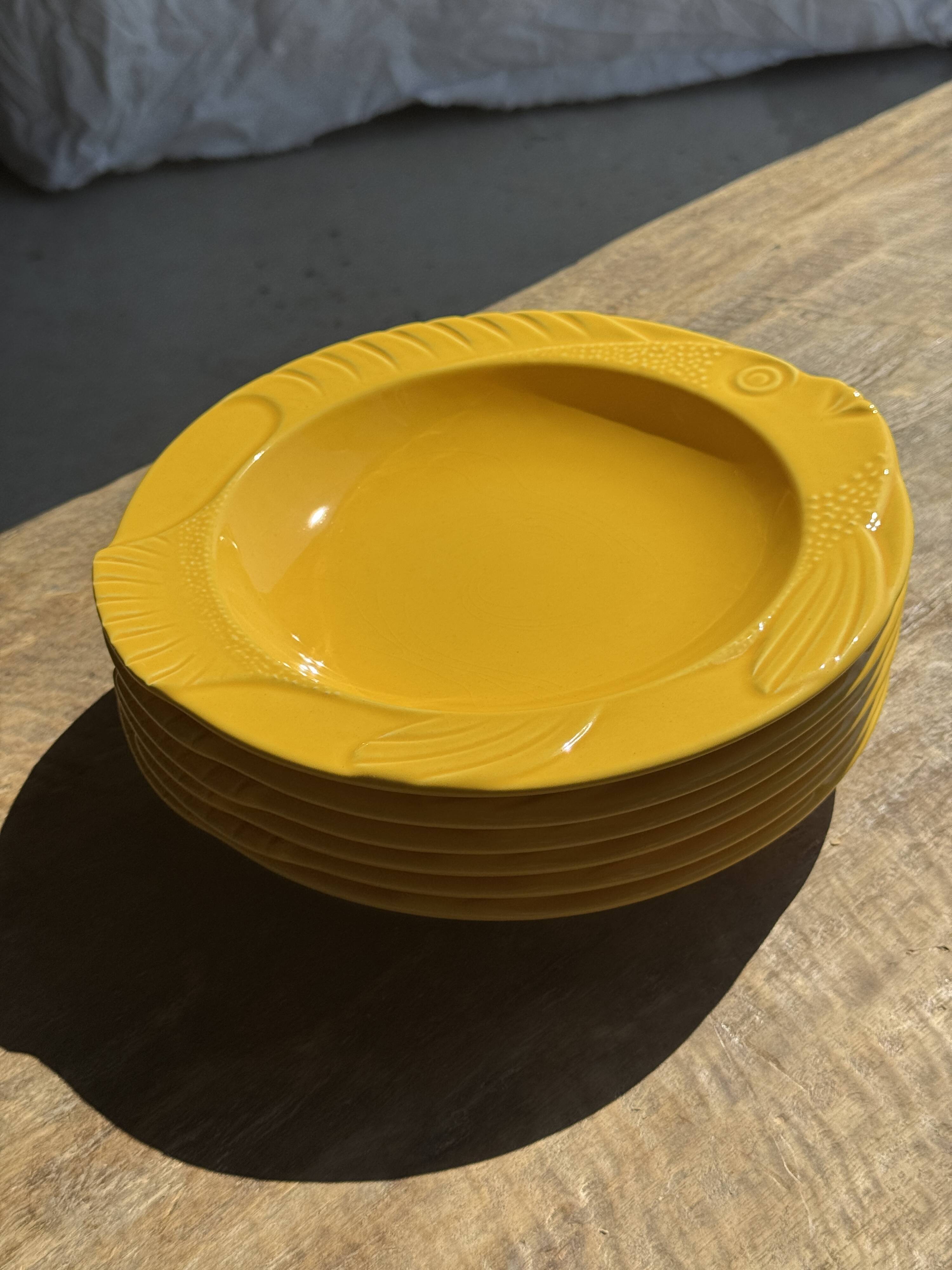 Set of 6 vintage yellow fish soup plates