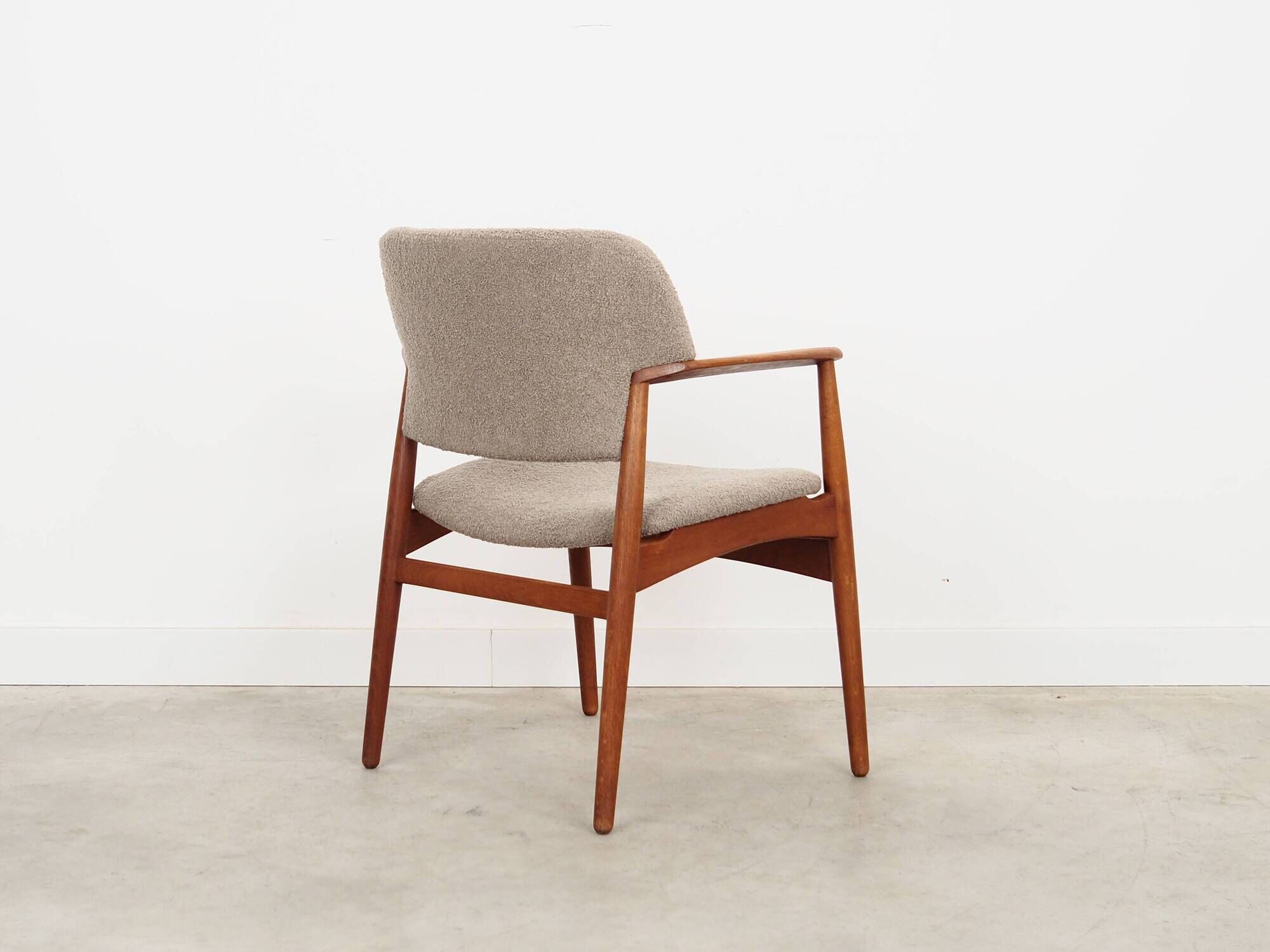 Oak armchair, designer: Ejner Larsen & Aksel Bender Madsen for Fritz Hansen