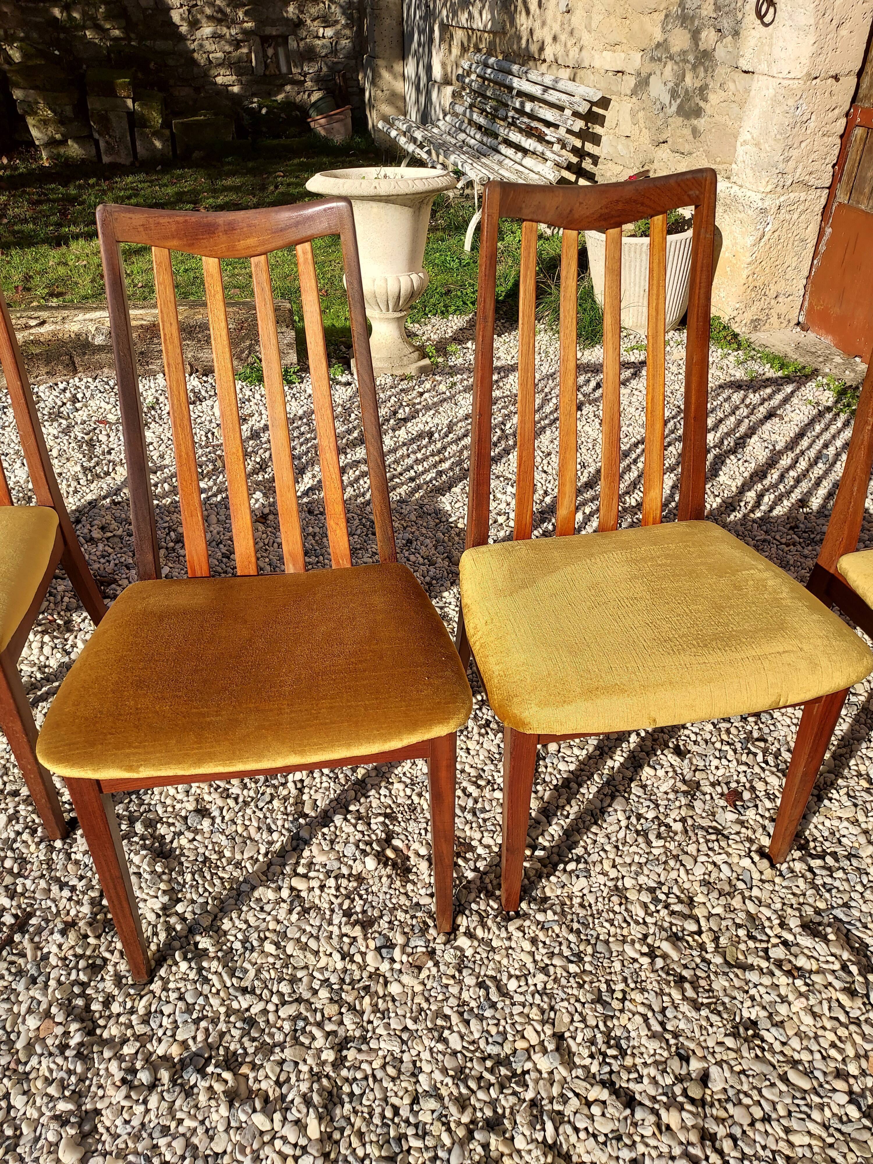 Teak chairs Leslie Dandy