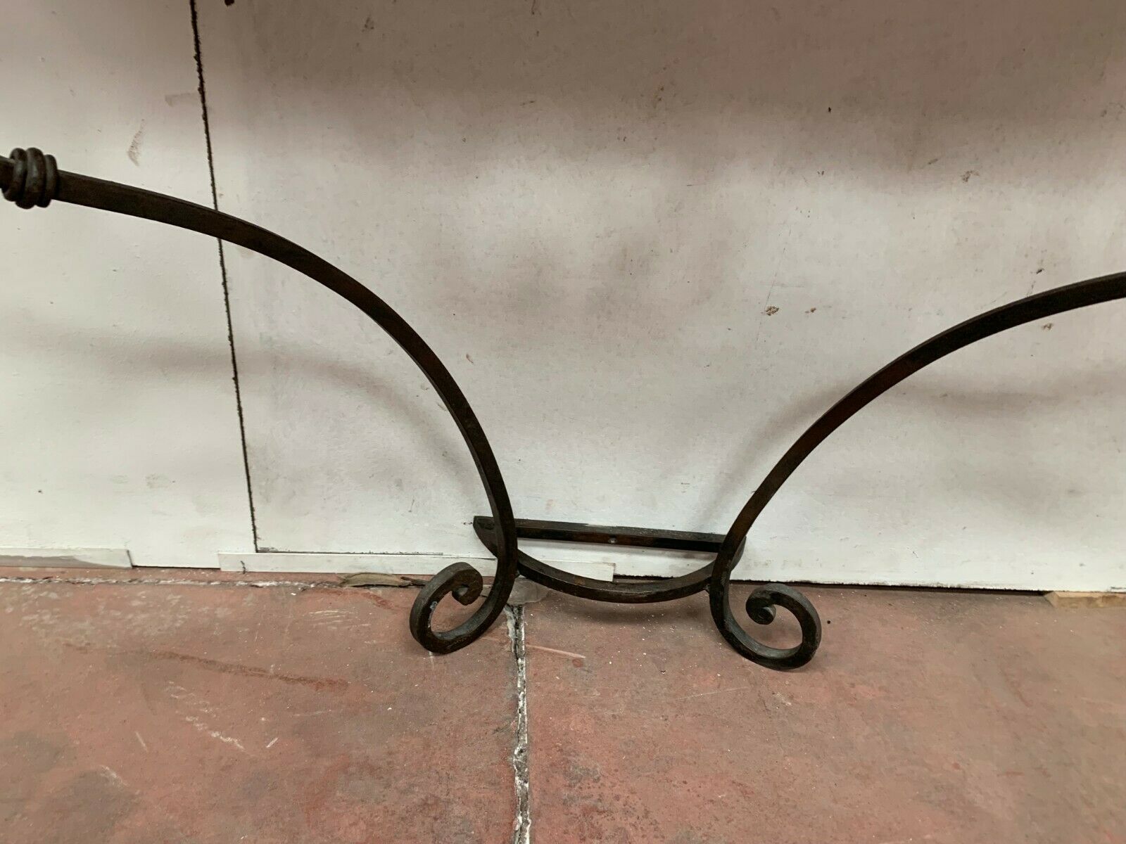 Console en fer forgé et marbre rouge