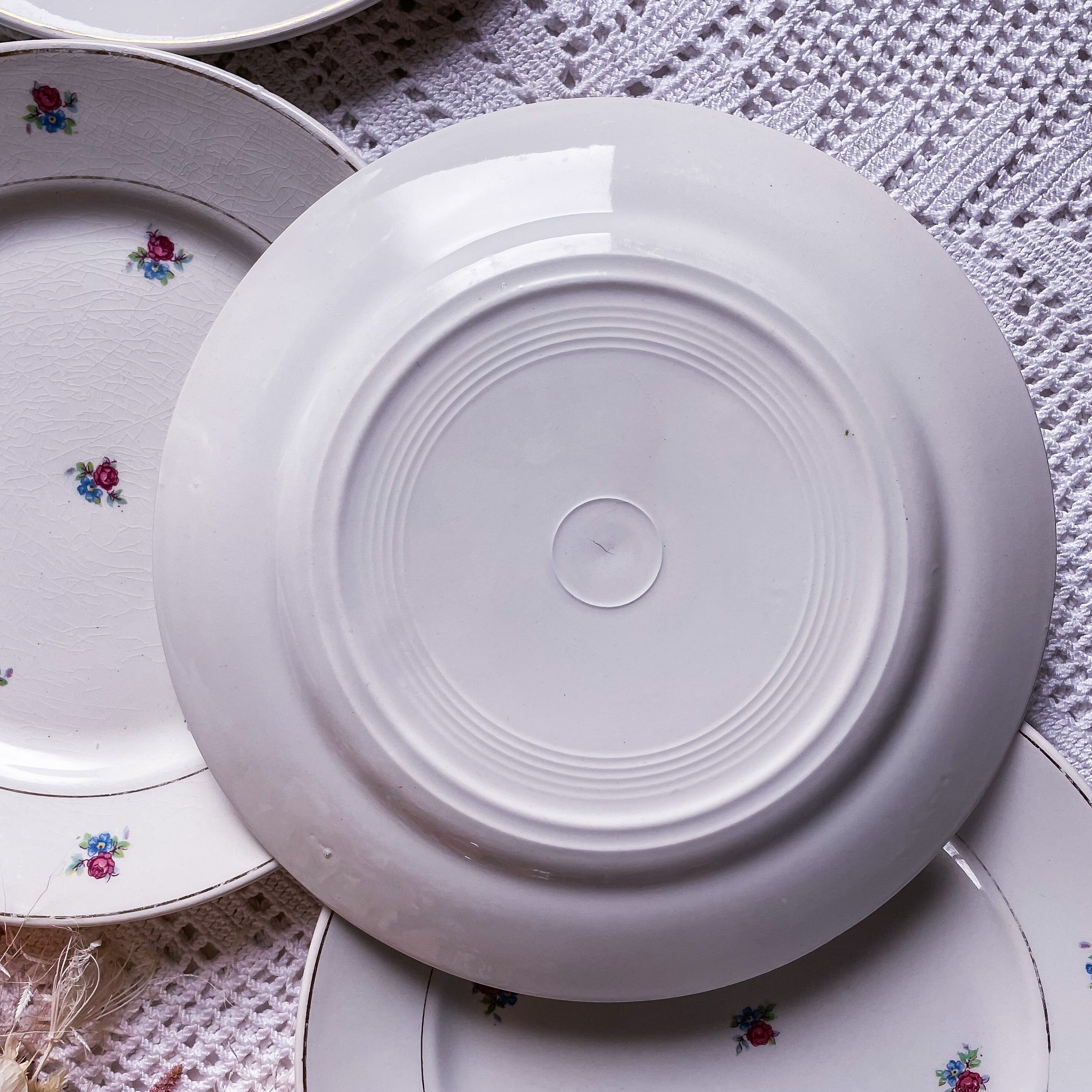 Set of 4 flowery dessert plates