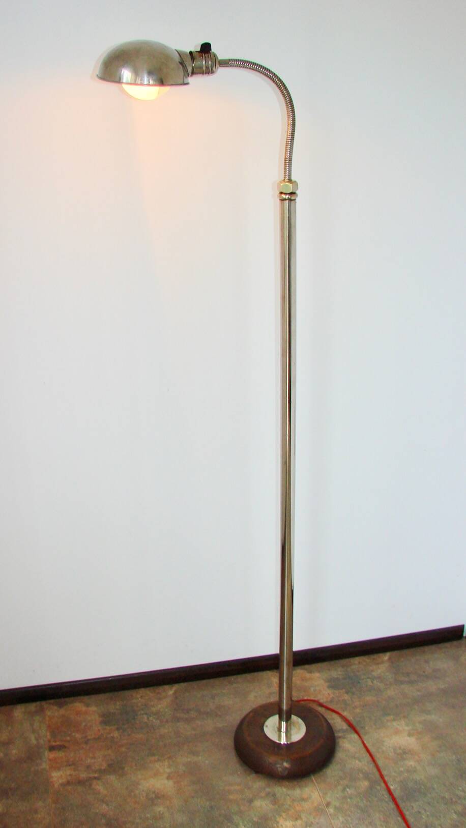 Art Deco Bauhaus floor lamp from the 1930s – nickel-plated brass, adjustabl