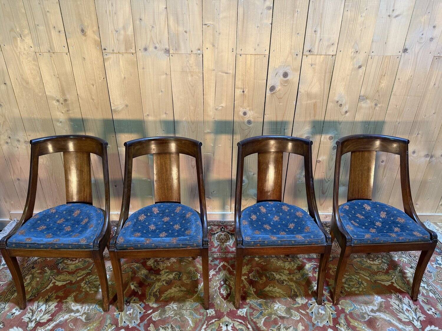 Set of 4 "Gondole" chairs in Empire style made of mahogany.