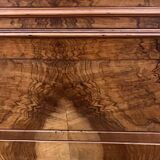 Chest of drawers in walnut and burr walnut, late 19th century, 4 drawers