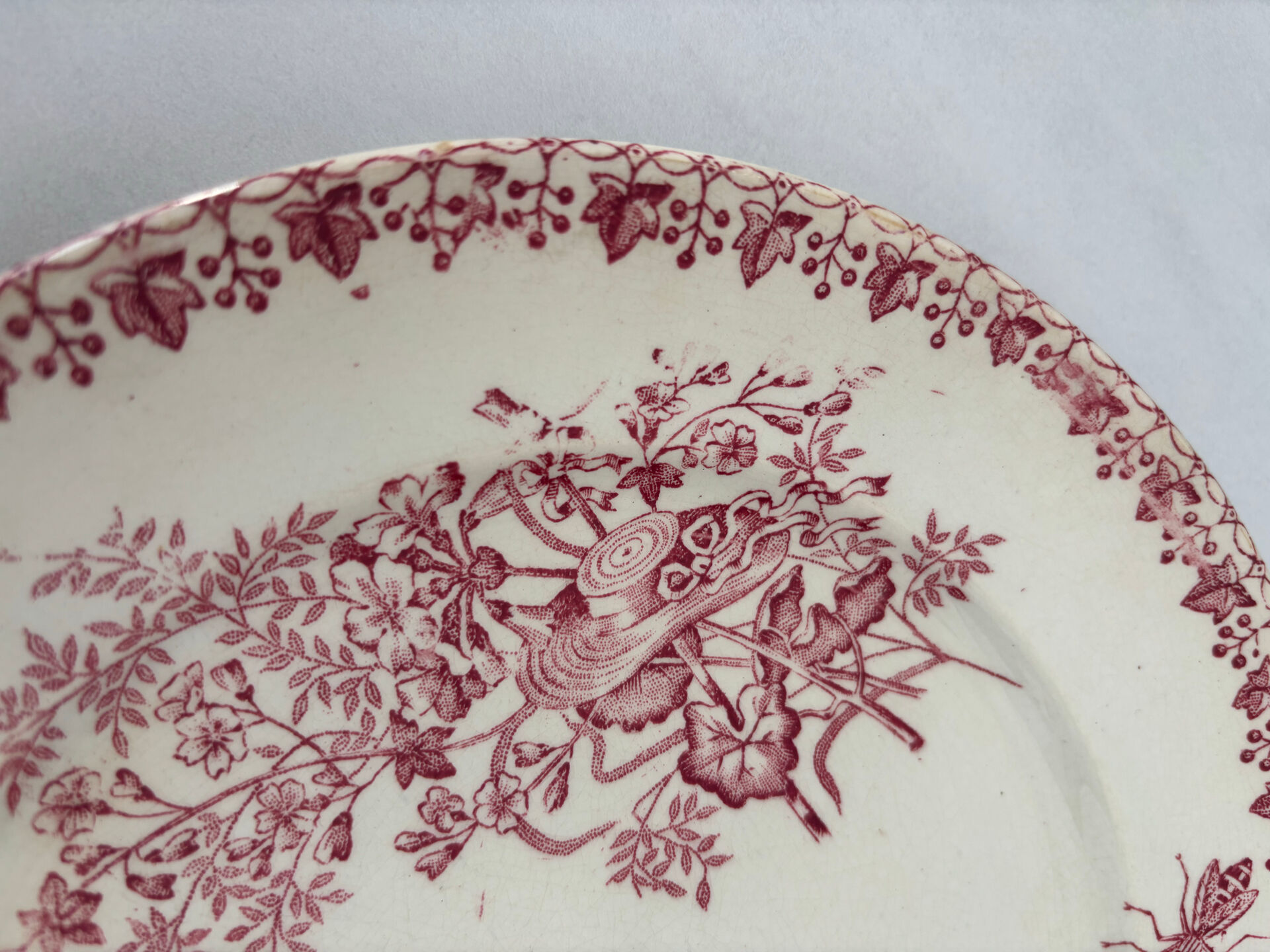 Old pink ironstone plate Onnaing | French earthenware