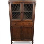 Meuble vintage en chêne avec portes grillagées