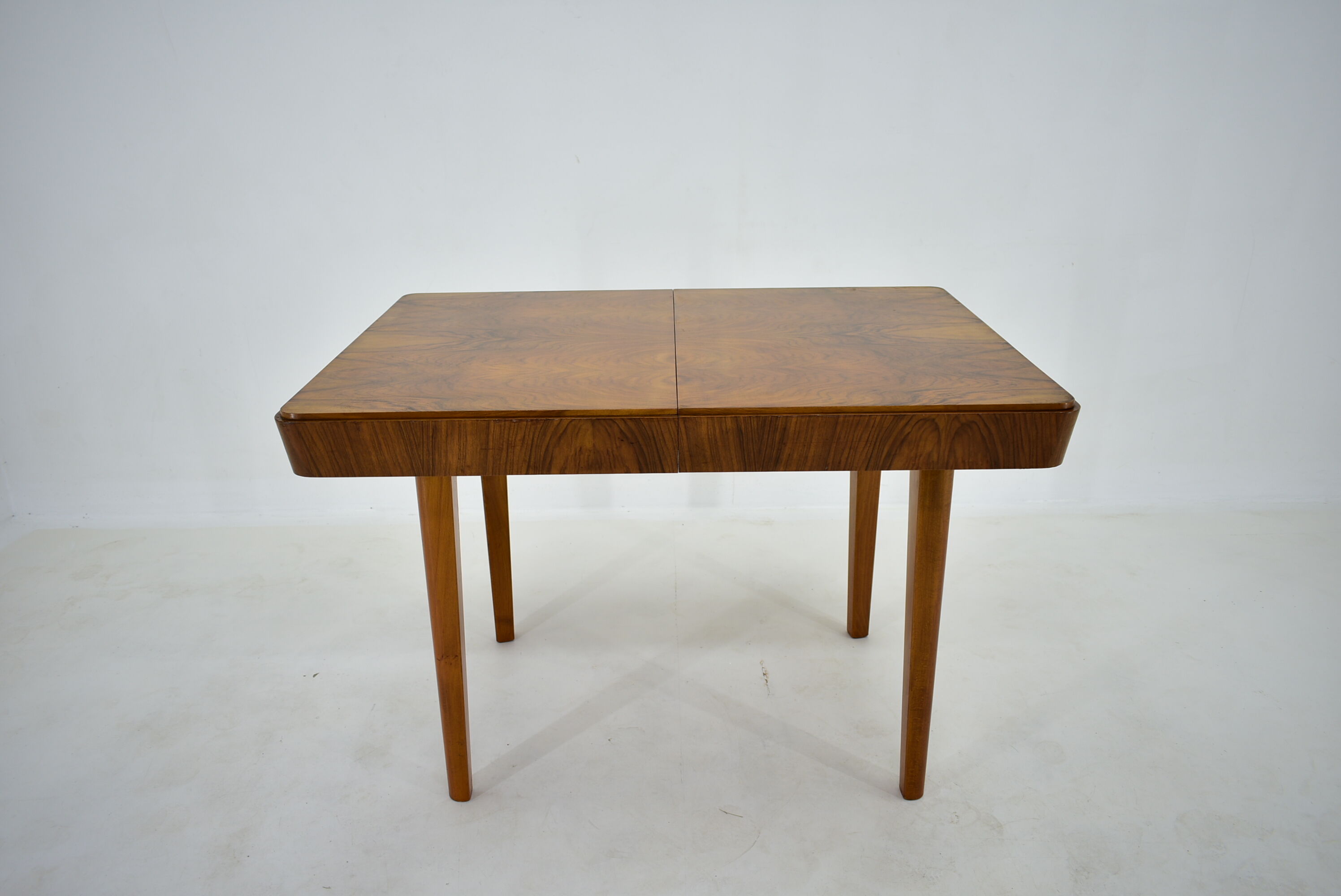 Table à manger extensible Jindřich Halabala pour UP Zavody, années 1950