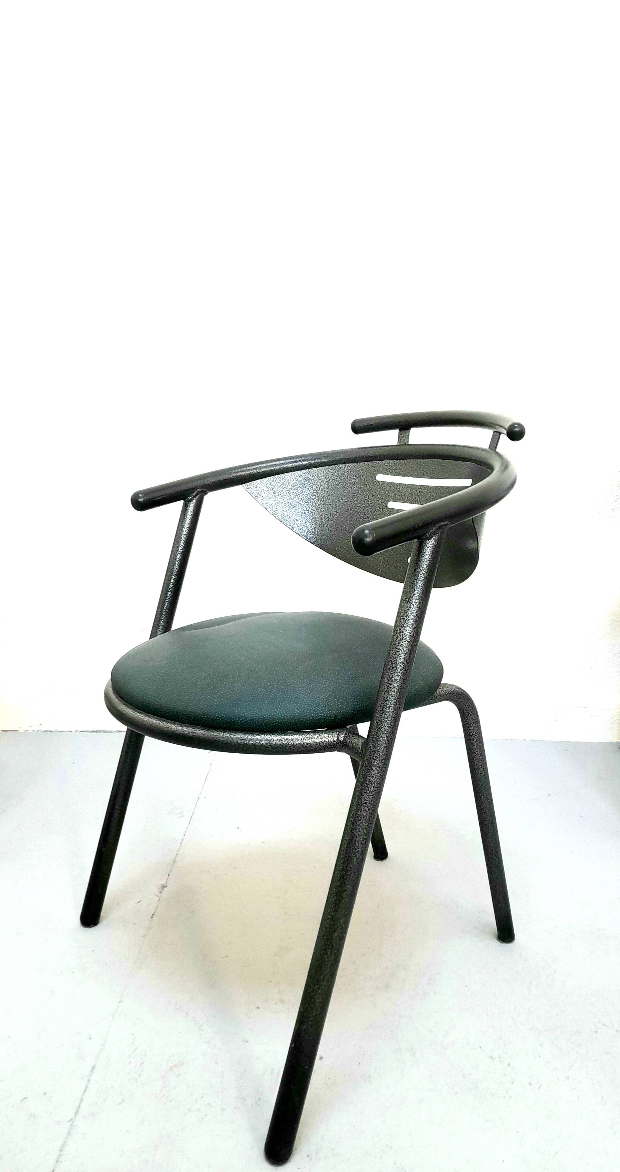 6 vintage design chairs from the 90s