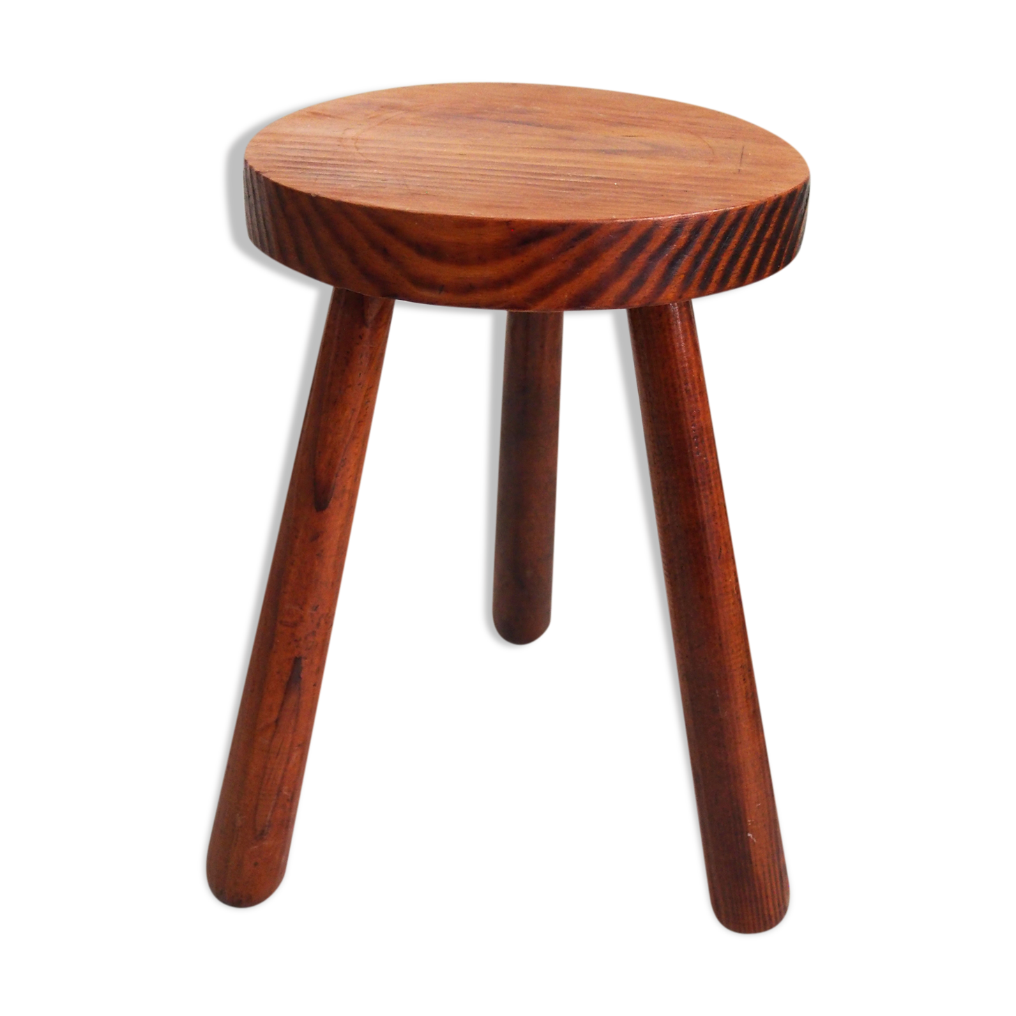 Elephant-footed tripod stool