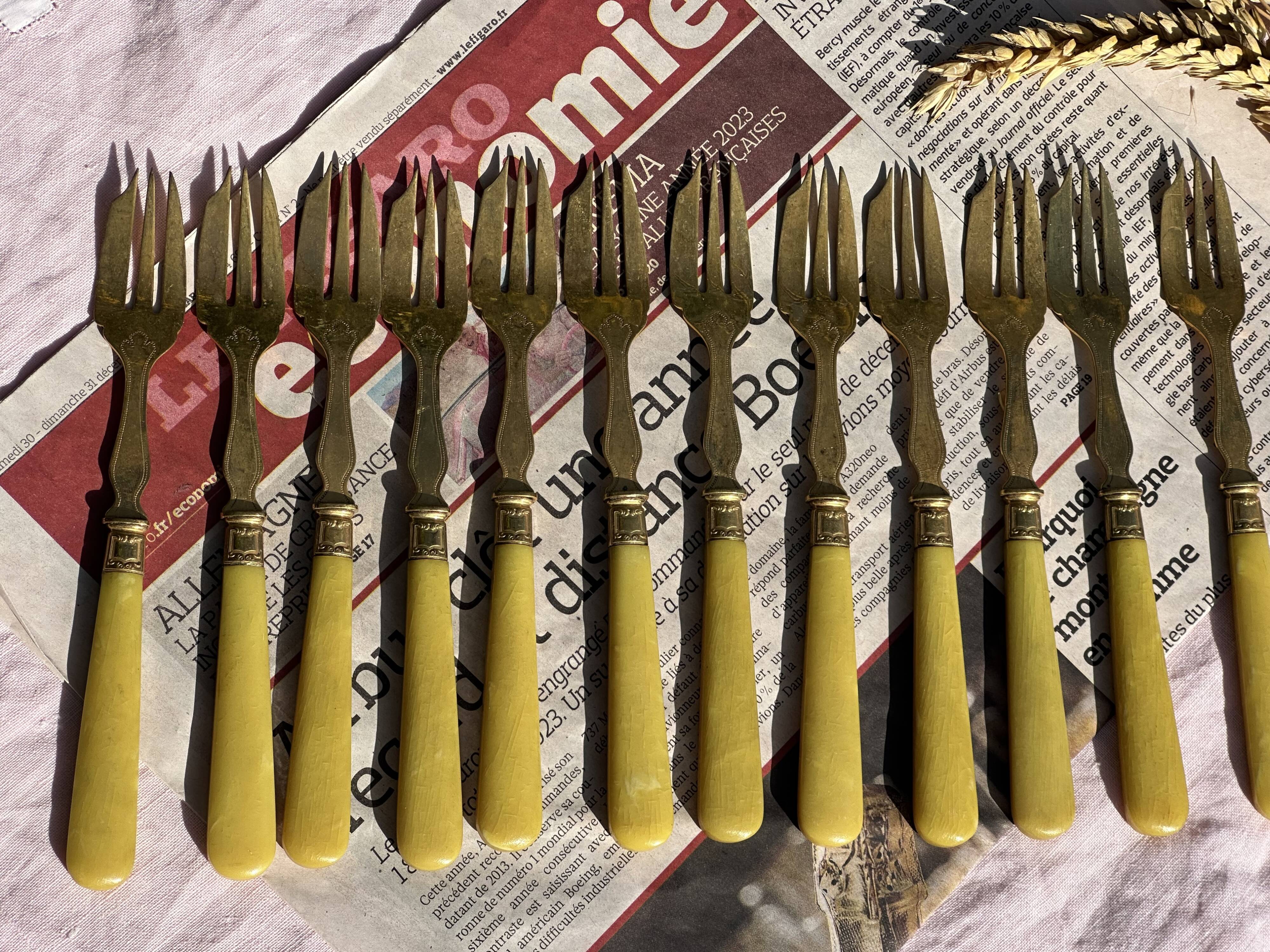 Set of 12 Dessert Cutlery - 1930s - Vintage Dessert Forks