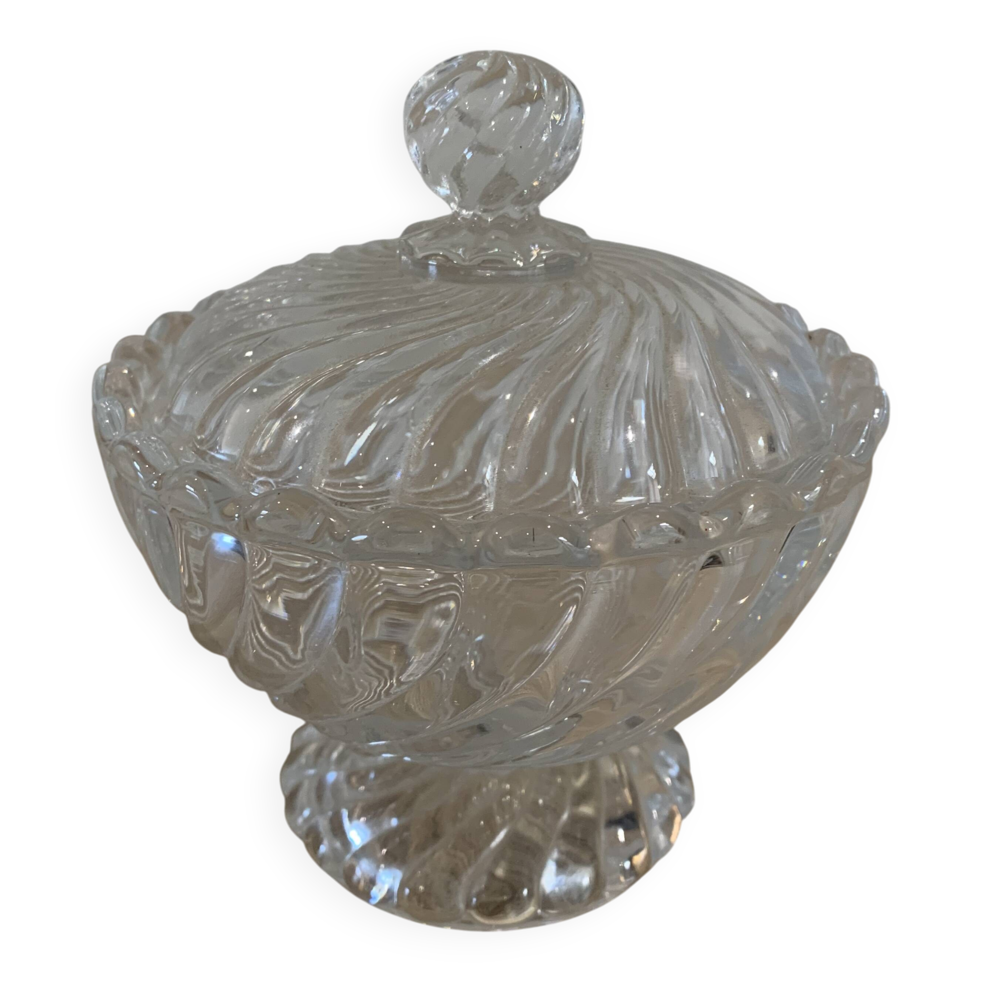 Bonbonniere or sugar bowl