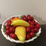 Ancienne coupe de fruits en Barbotine trompe l'œil.