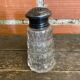 Saupoudreuse Sucrier Ancien Verre Moulé + Bouchon Métal Argenté Vintag