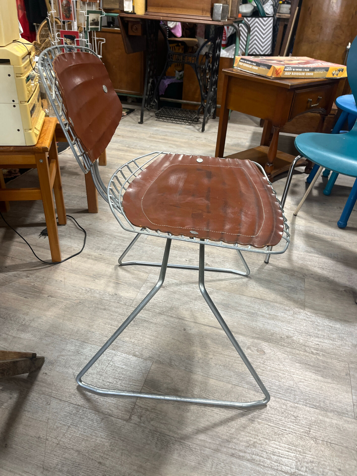 BEAUBOURG chair